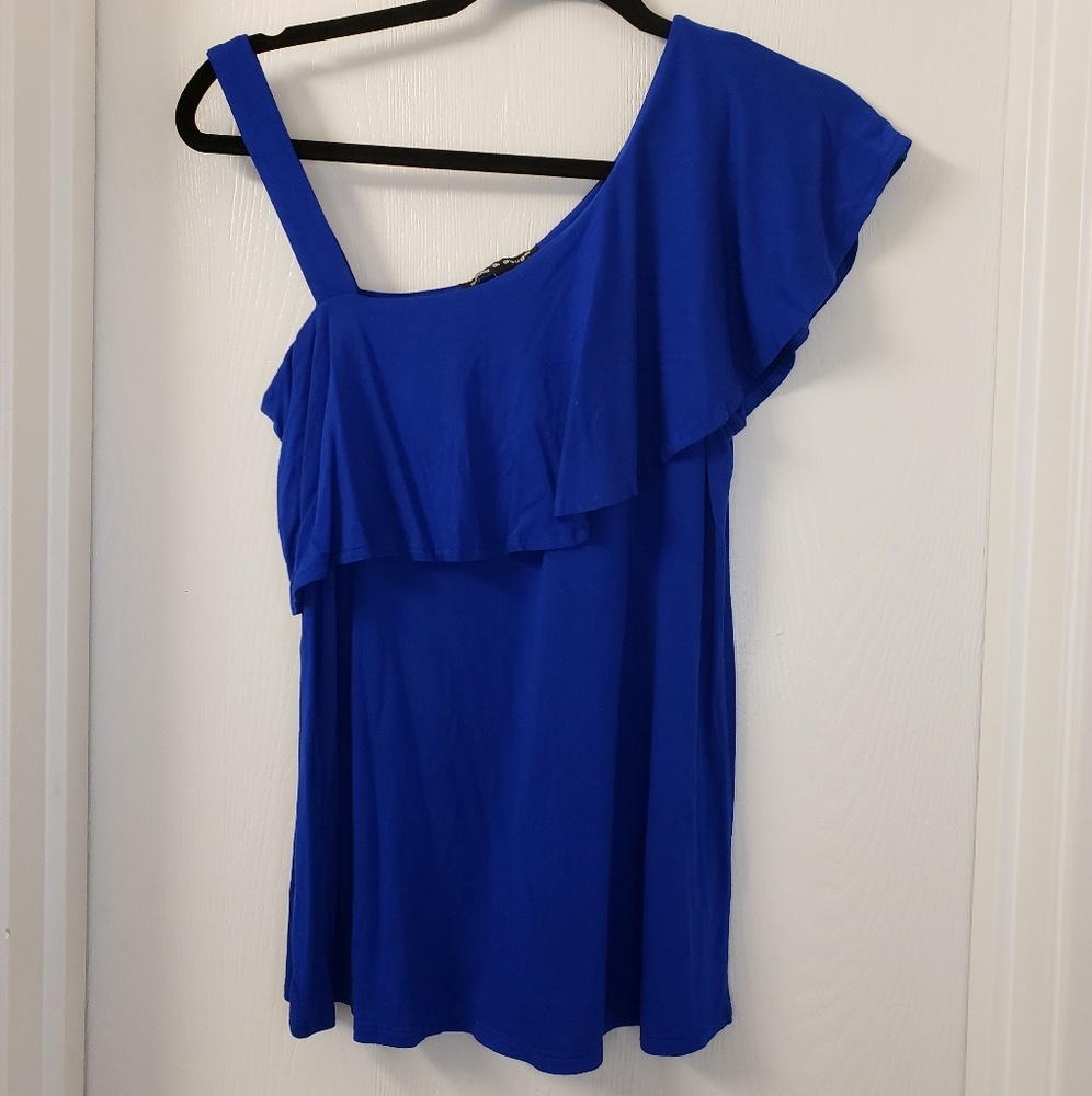 Cable and Gauge Asymmetric Ruffle Tank